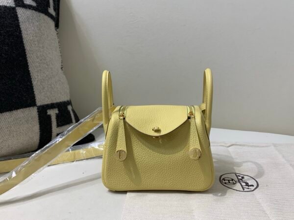 Lindy Price 19CM 1Z Jaune Poussin Togo Leather Gold Hardware