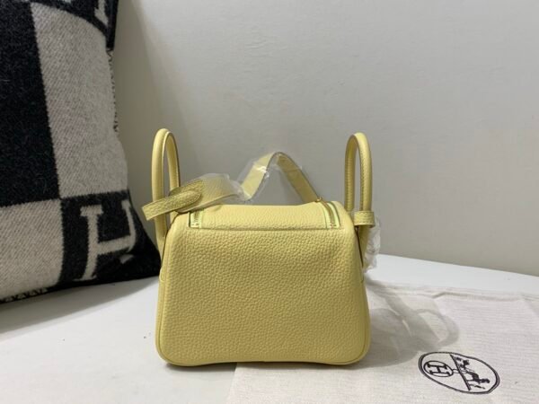 Lindy Price 19CM 1Z Jaune Poussin Togo Leather Gold Hardware