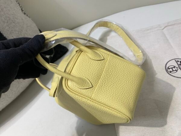 Lindy Price 19CM 1Z Jaune Poussin Togo Leather Gold Hardware