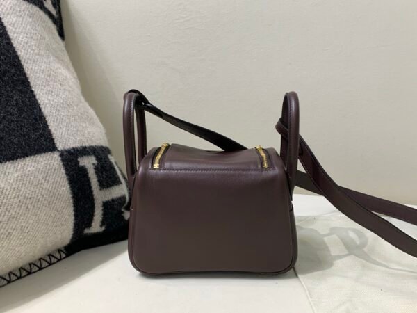 wsxc1740758147121_1 Lindy 19CM Swift Leather Gold Hardware 46 EBONE Global Sales