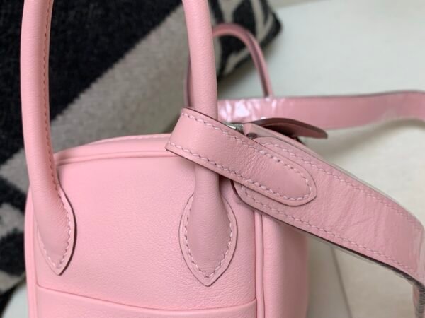 Global Sales Lindy 19CM 3Q Rose Saiura Swift Leather Silver Hardware
