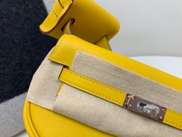 Global Sales Kelly Moove 9D Amber Swift Leather Silver Hardware
