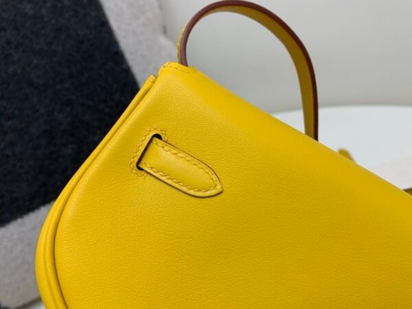 Global Sales Kelly Moove 9D Amber Swift Leather Silver Hardware