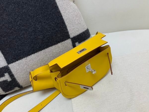 Global Sales Kelly Moove 9D Amber Swift Leather Silver Hardware