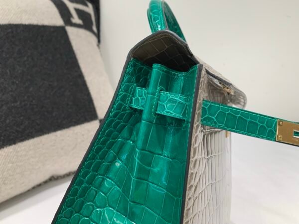 Kelly 28CM New Arrival 81 Gris Tourterelle 6Q Vert Emeraude Porosus Leather GHW