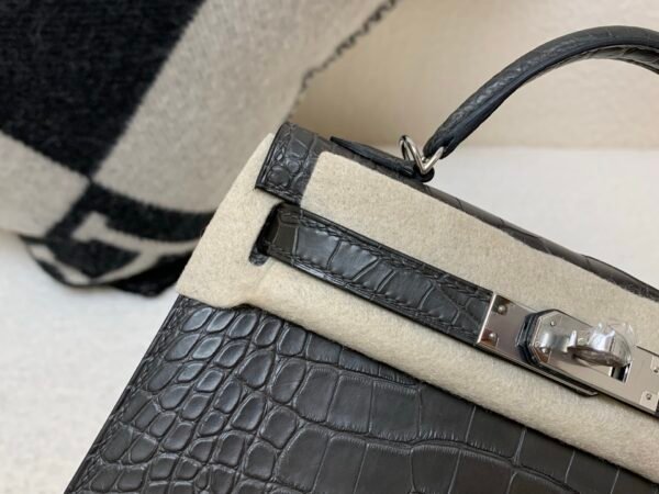 Global Shipping Mini Kelly 19CM 88 Graphite Alligator Skin Original Package