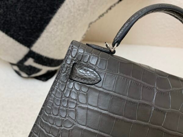 Global Shipping Mini Kelly 19CM 88 Graphite Alligator Skin Original Package