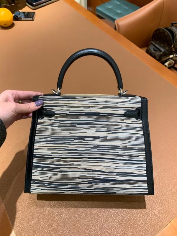Vibrato Kelly 25CM Global sale 89 Nior Box Leather Sheep cut skin New style