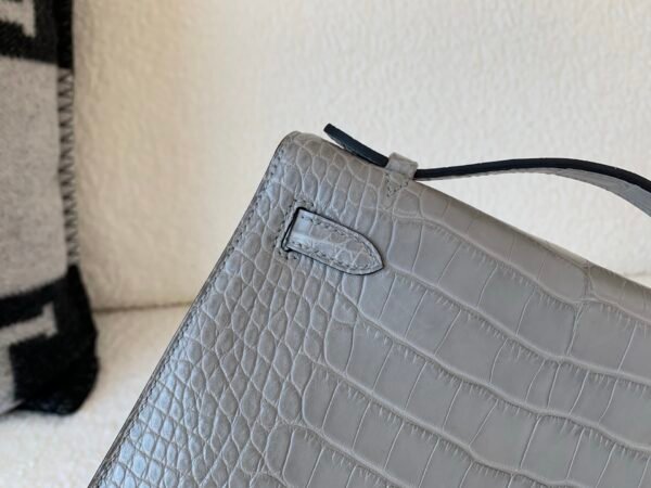 UK sale Kelly Pochette 22CM 0V Alligator Leather Silver Hardware