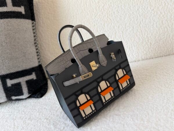 wsxc1778167590651_7 Birkin 20 House H0 Gris misty 0V Gris Ciment 89 Noir (Black) 93 Orange 10 Craie Matte Alligator Epsom Swift Full Handmade