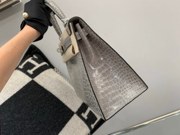 Kelly 28CM 0V Gris Ciment Porosus Leather Diamond clasp Global shipping