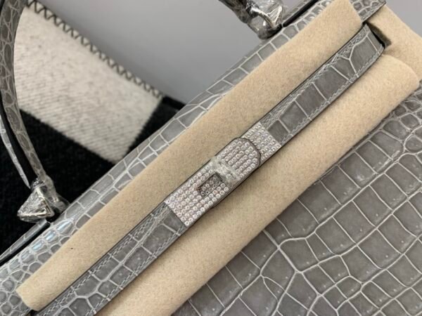 Kelly 28CM 0V Gris Ciment Porosus Leather Diamond clasp Global shipping