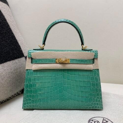 Custom Made Kelly 25cm O6 Vert Jade Shiny Niloticus Leather Gold Hardware