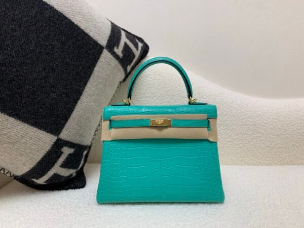 Kelly 25cm Custom Made Alligator Leather O6 Vert Jade Gold Hardware